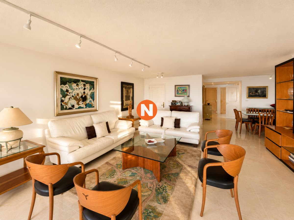 Amplio Apartamento de 3 dormitorios en Mansa, Punta del Este