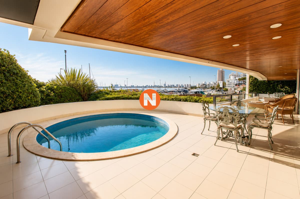 Sólido apartamento en venta, Península, Punta del Este, 3  ...