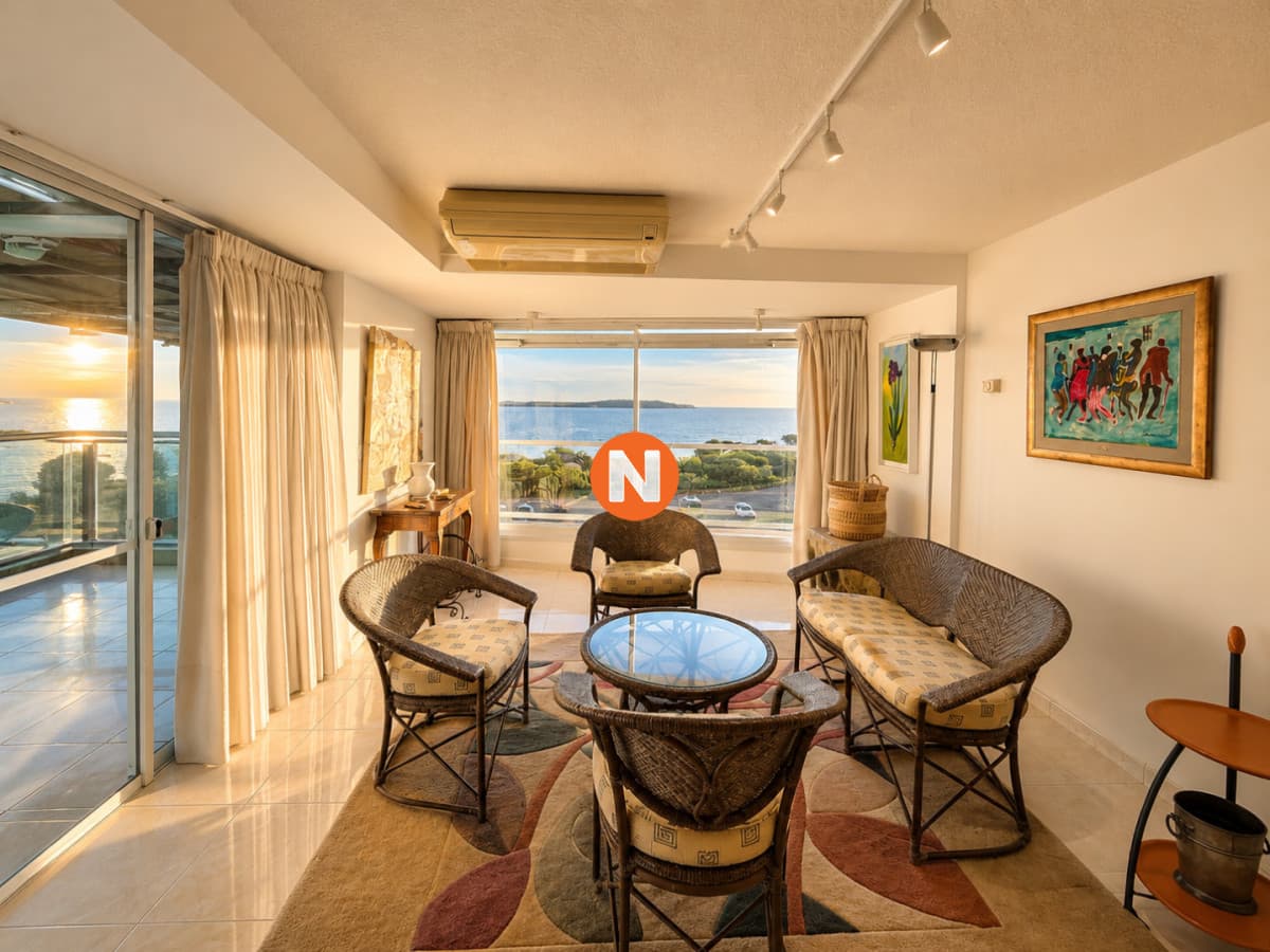 Amplio Apartamento de 3 dormitorios en Mansa, Punta del Este
