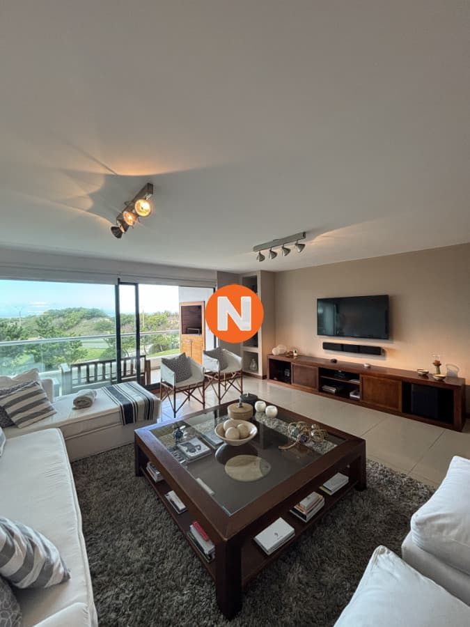 VENTA DE APARTAMENTO DE 3 SUITES FRENTE AL MAR EN EDIFICIO M ...