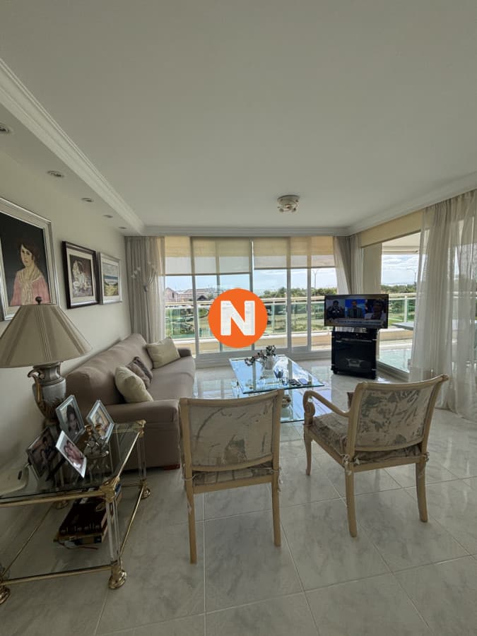 CORAL TOWER VENTA DE APARTAMENTO DE 3 SUITES + DEPENENDECNIA ...