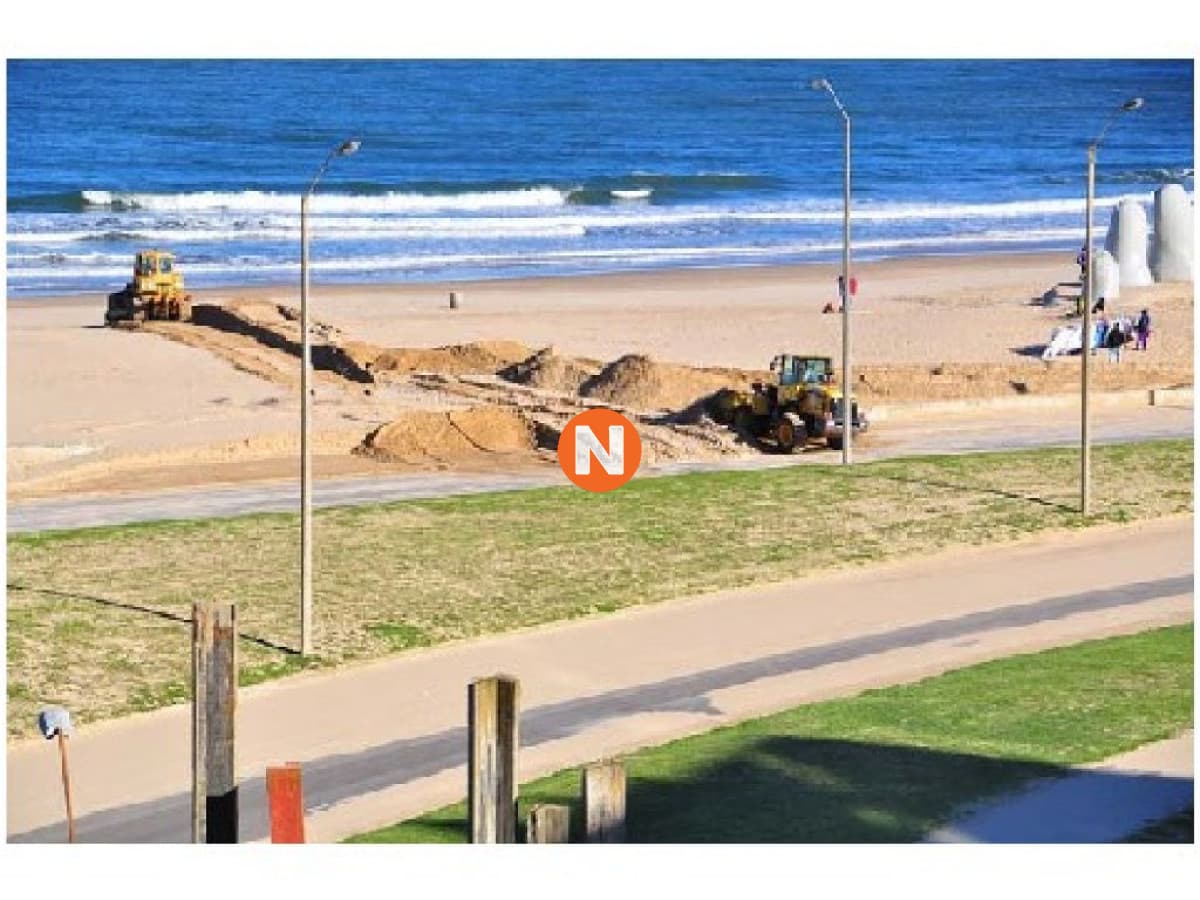 Apartamento en Venta, Brava, Punta del Este, 3 Dormitorios.