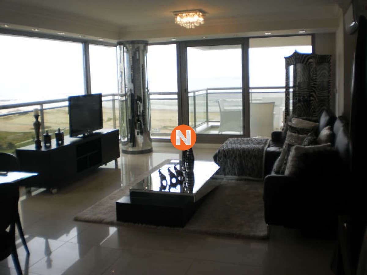 Apartamento en Venta, Brava, Punta del Este, 3 Dormitorios.
