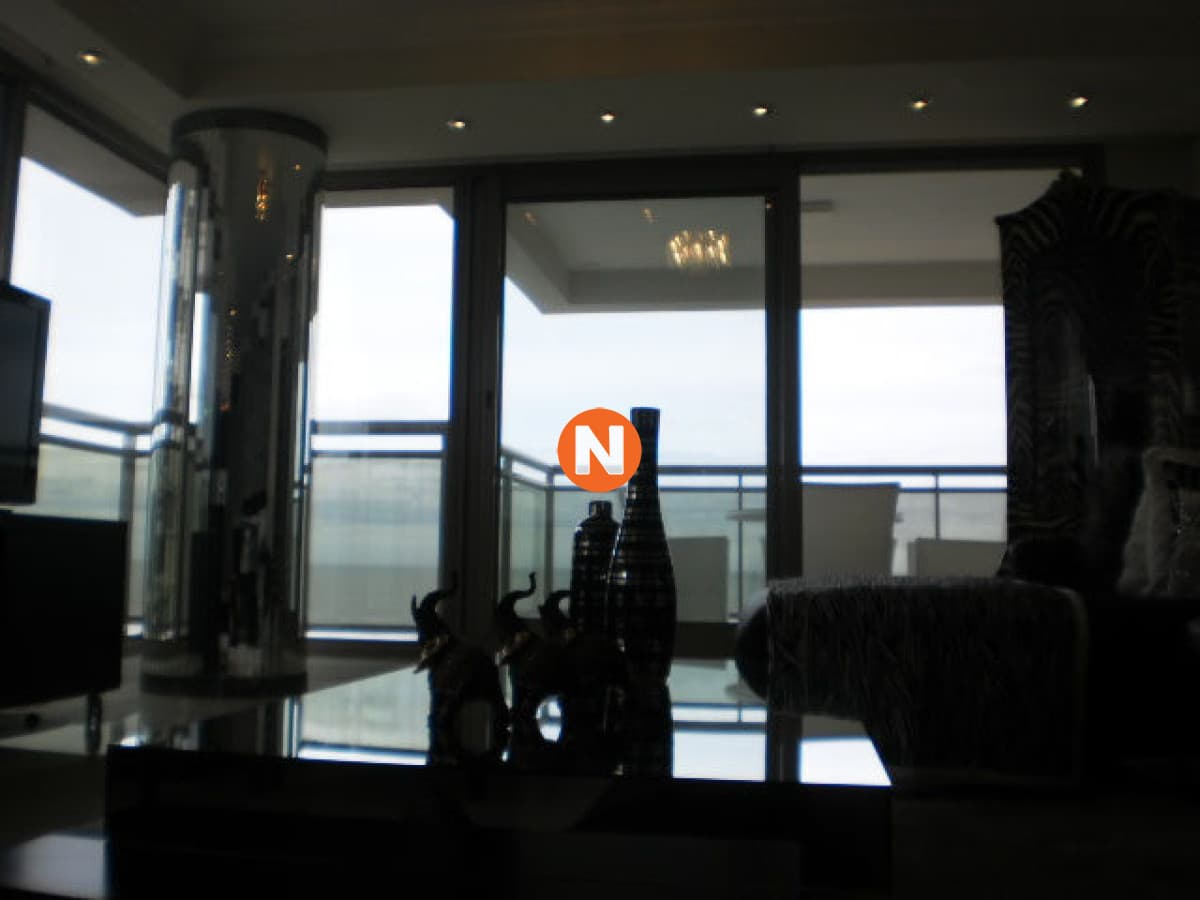 Apartamento en Venta, Brava, Punta del Este, 3 Dormitorios.