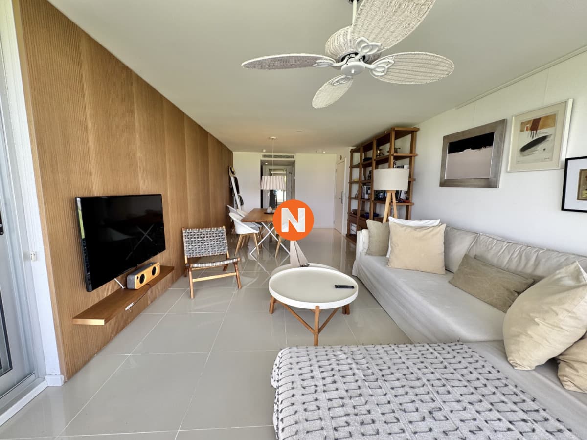 Apartamento de 3 dormitorios en Península Frente a playa Ma ...
