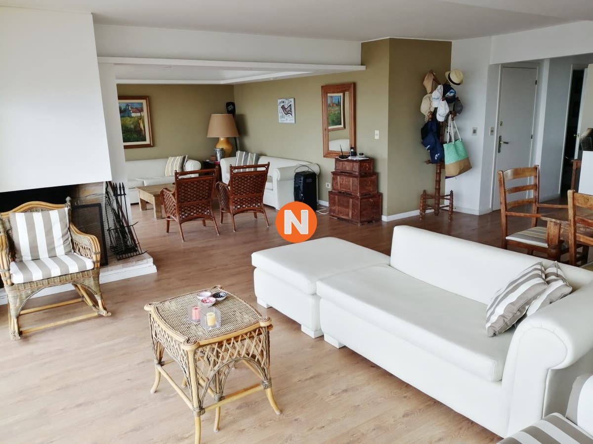 Apartamento Primera Linea Peninsula 5 Dormitorios