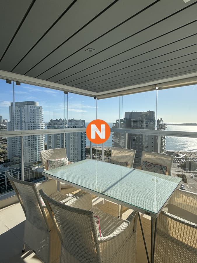 APTO EN VENTA DE 2 DORMITORIOS EN PLAYA MANSA PUNTA DEL ESTE