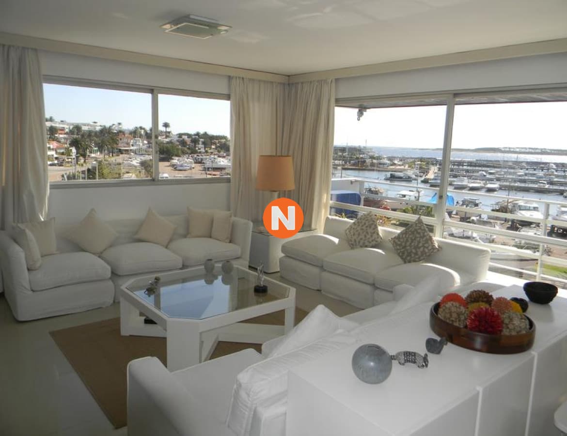 Apartamento en venta de 4 dorm. con vista espectacular al Pu ...