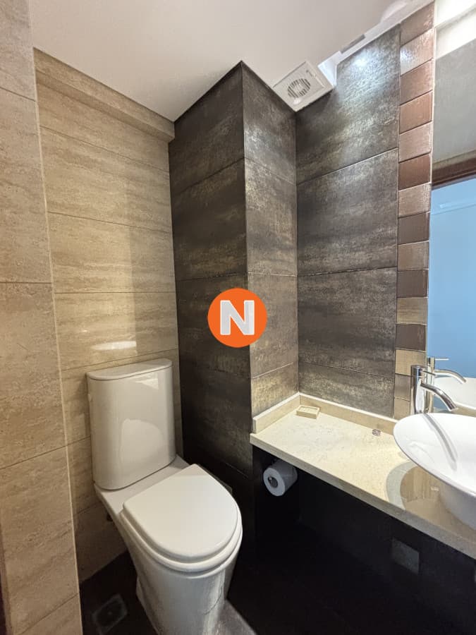 APTO EN VENTA DE 2 DORMITORIOS EN PLAYA MANSA PUNTA DEL ESTE