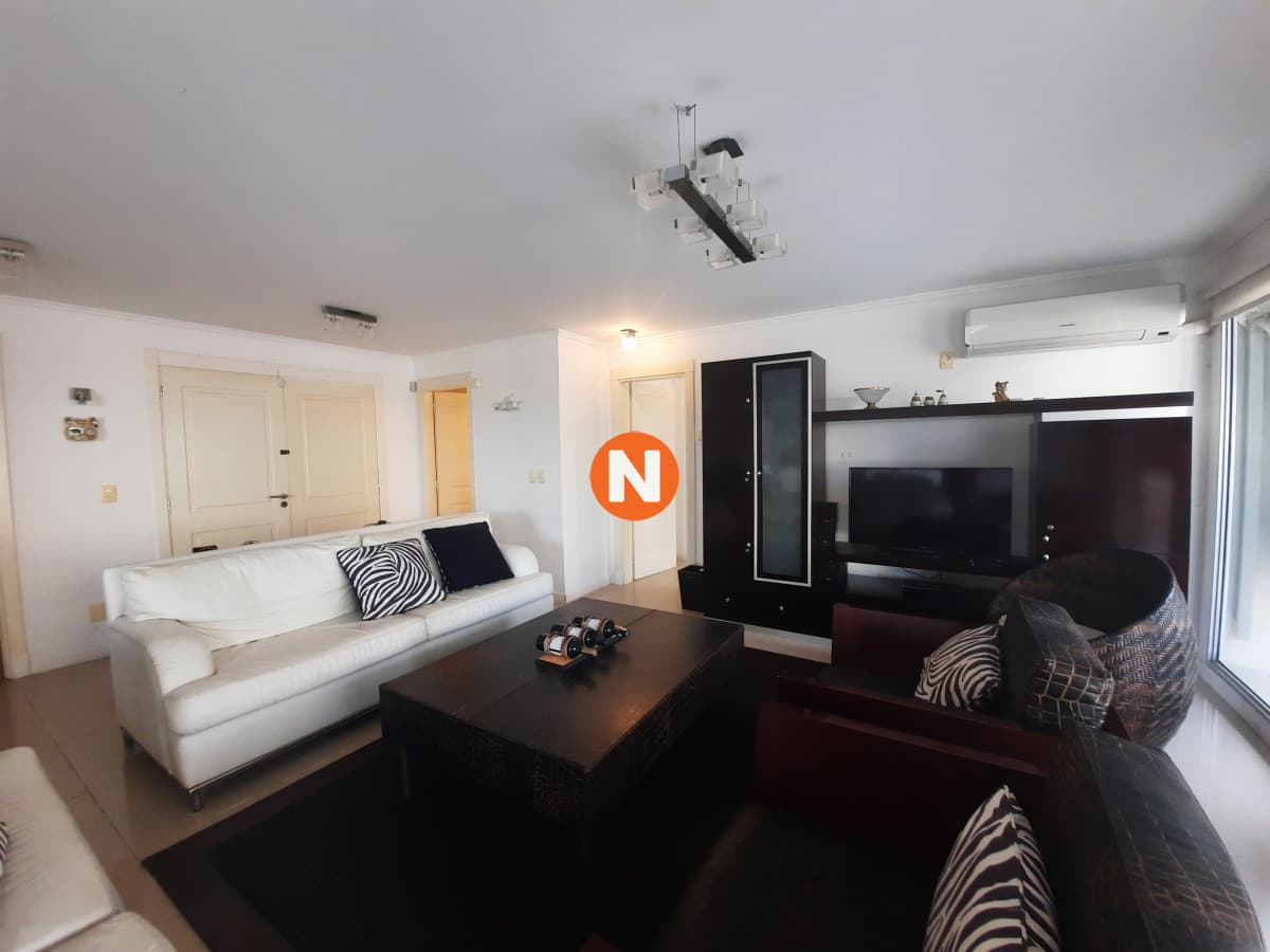 DEPARTAMENTO EN VENTA EN PUNTA DEL ESTE
