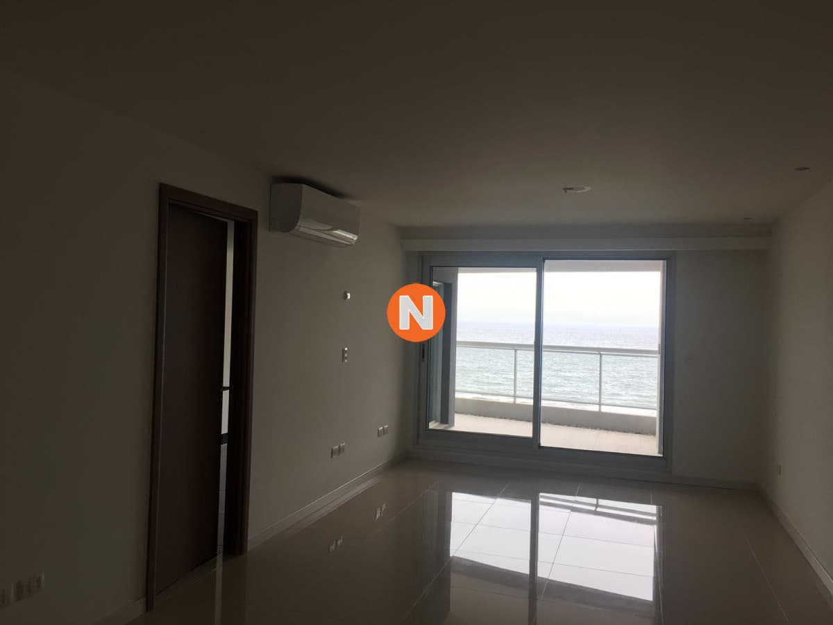 Apartamento en Venta, Brava, Punta del Este, 3 Dormitorios.