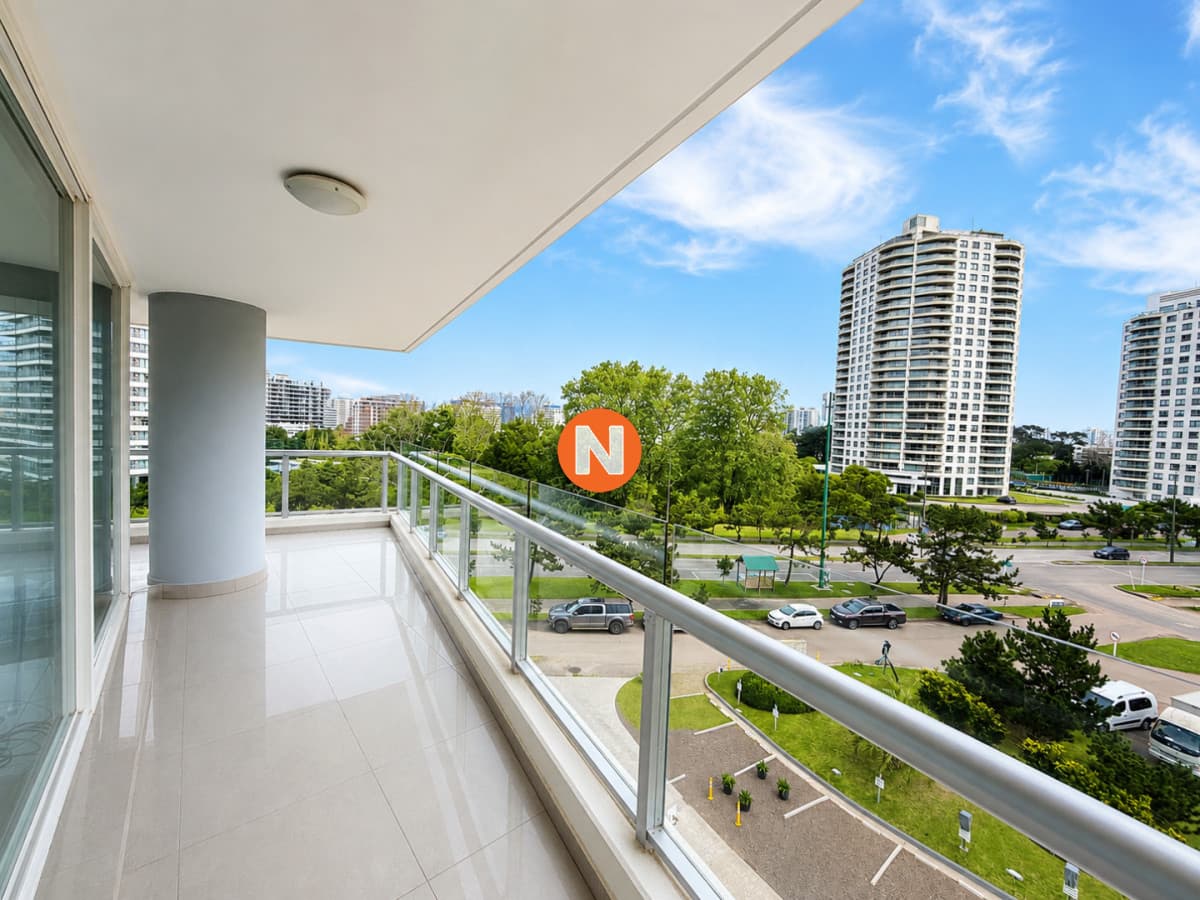 Exclusivo apartamento en Venta, 4 dormitorios