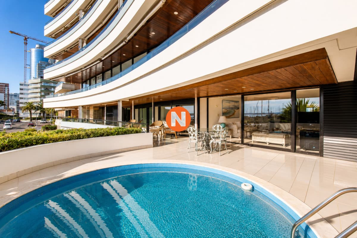 Sólido apartamento en venta, Península, Punta del Este, 3  ...