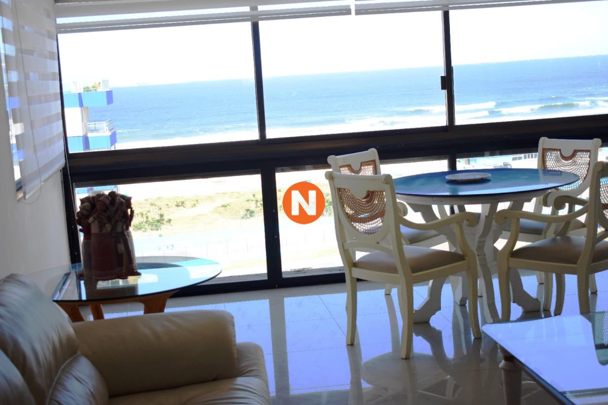 Apartamento con vista al mar.