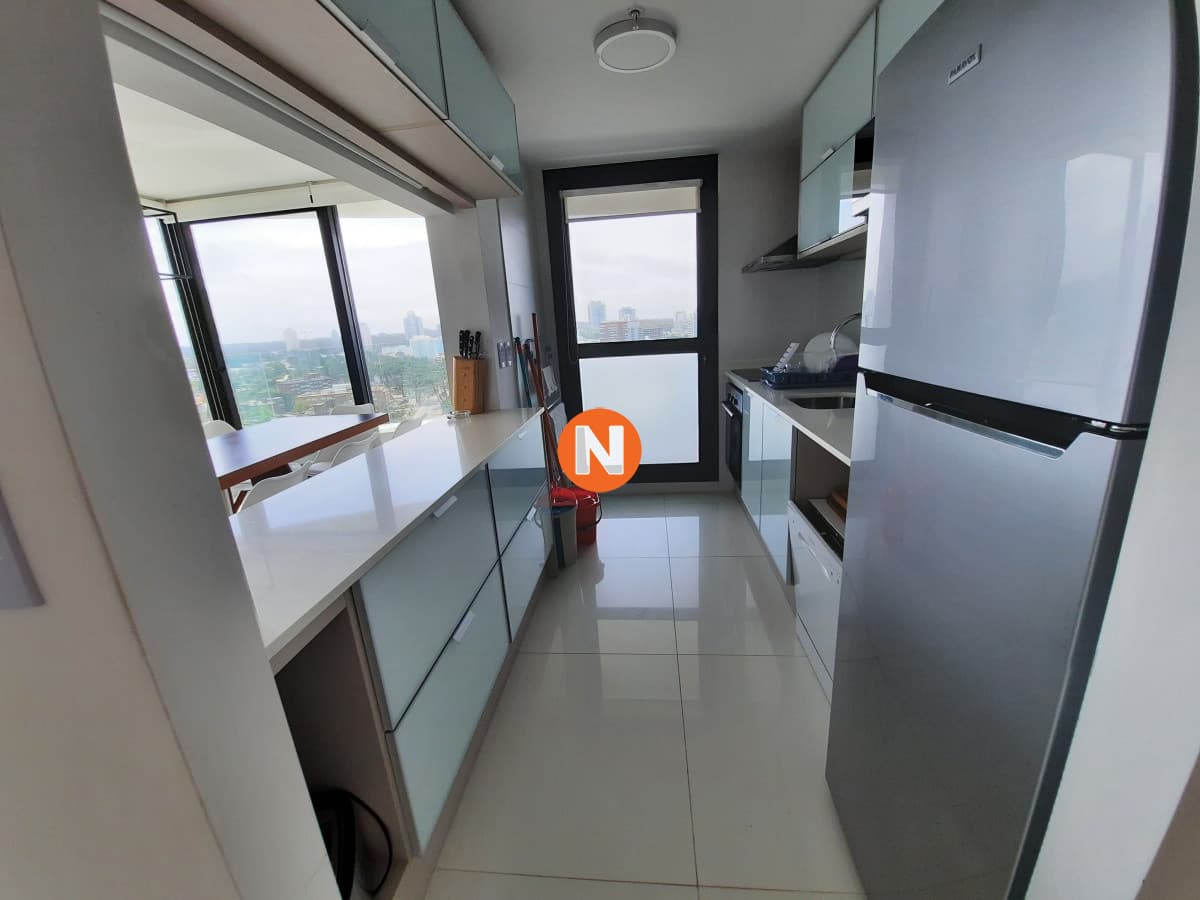 Apartamento en Venta y alquiler temporada de 3 dormitorios A ...