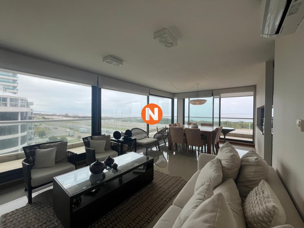 Penthouse en la Brava en venta, primera línea