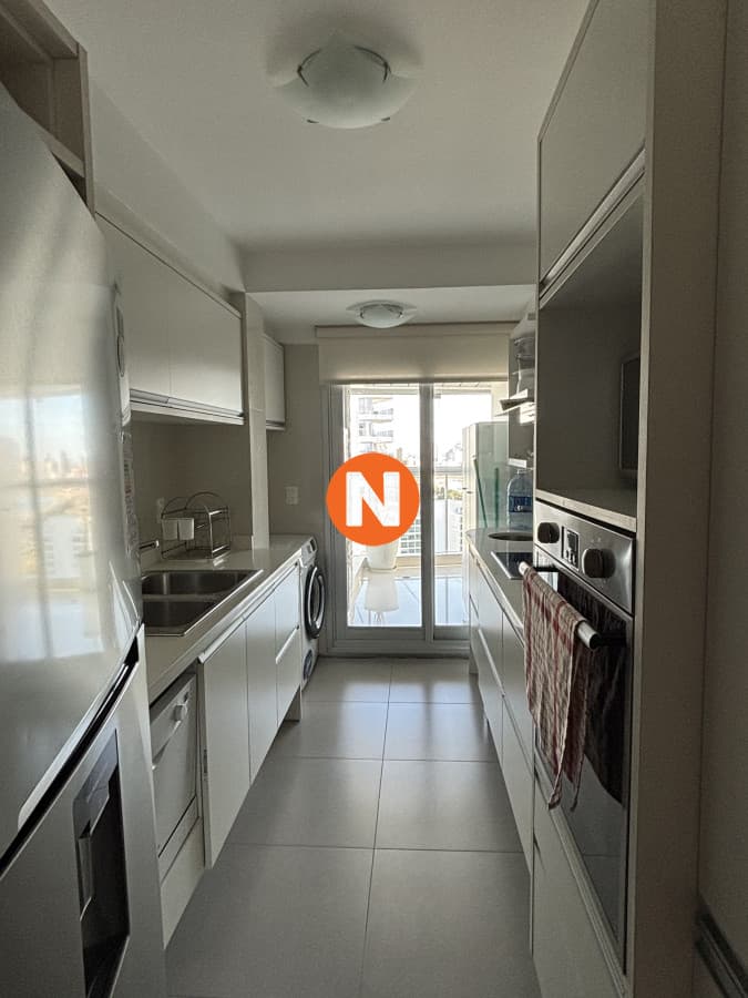 APTO EN VENTA DE 2 DORMITORIOS EN PLAYA MANSA PUNTA DEL ESTE