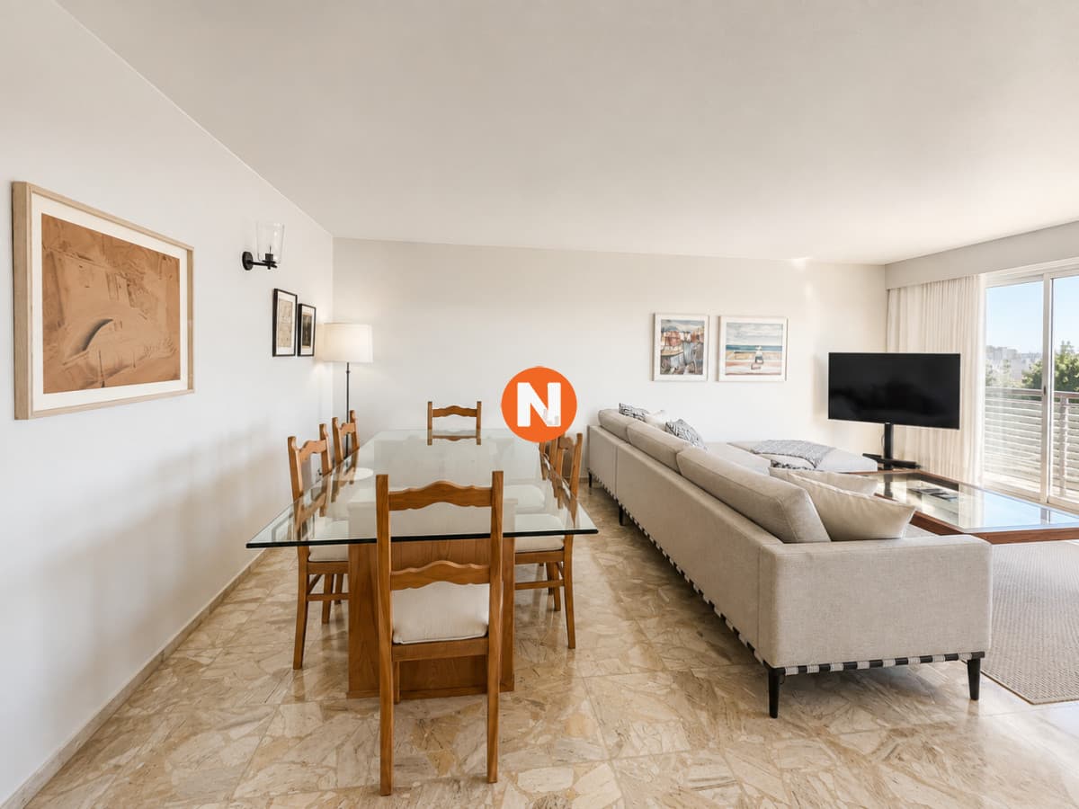 TEQUENDAMA VENTA DE APARTAMENTO DE 3 DORMITORIOS Y SERVICIO  ...