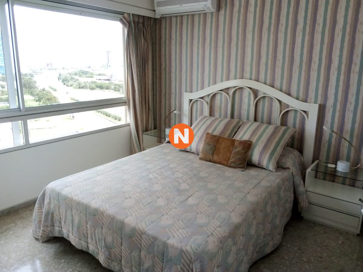 Apartamento en Venta, Mansa, Punta del Este, 3 Dormitorios.