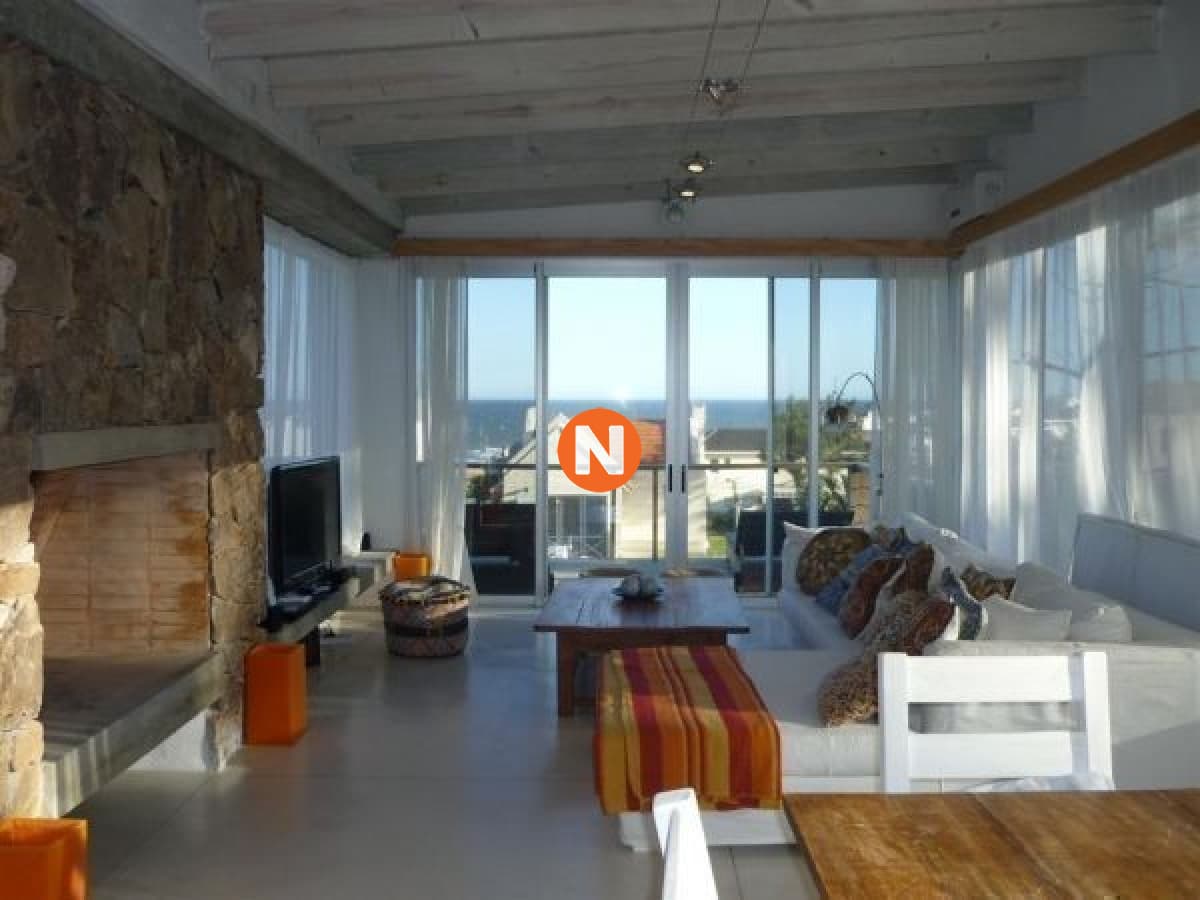 Apartamento en Venta, 4 dormitoritos, La Barra
