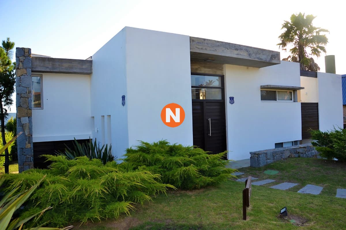 Excelente oportunidad. Hermoso Chalet.