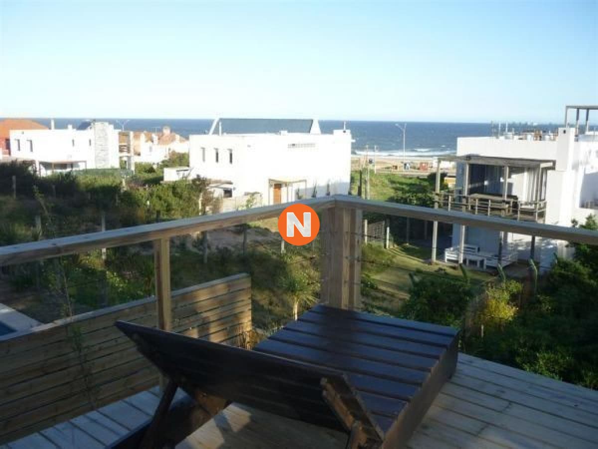 Apartamento en Venta, 4 dormitoritos, La Barra