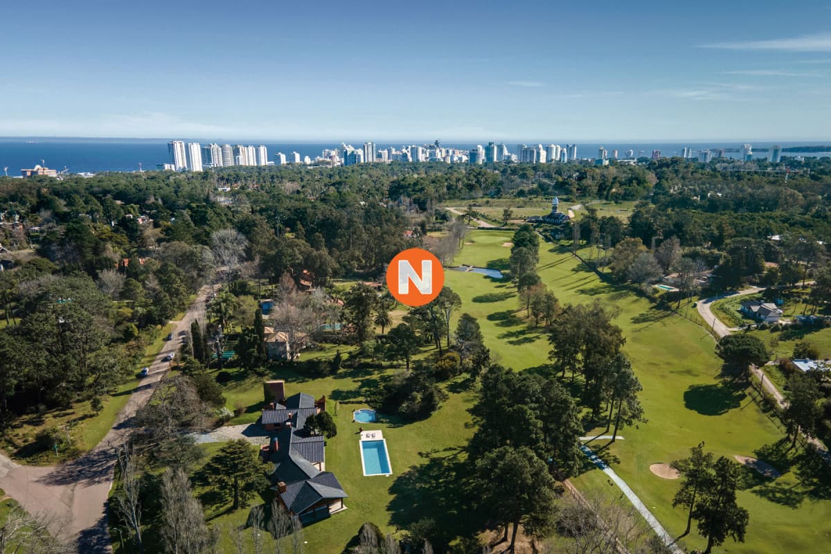 Venta de exclusiva casa en el Golf
