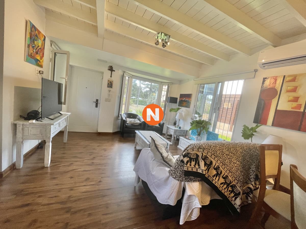 VENTA DE CASA D 4 DORMITORIOS EN MEJOR ZONA DE SOLANAS IDEAL ...