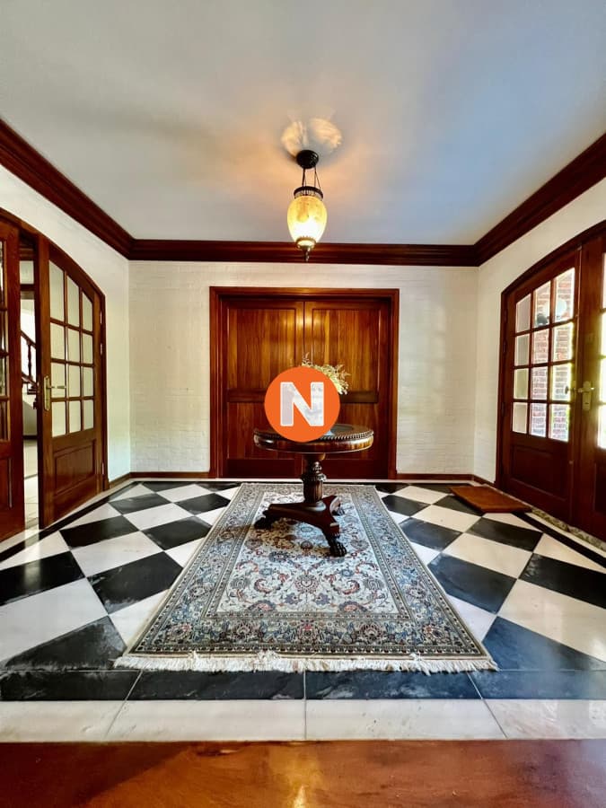 Casa de 12 dormitorios en alquiler punta del este