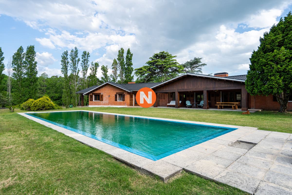 Venta de exclusiva casa en el Golf