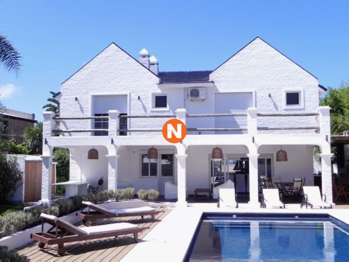 Casa en Venta, 6 dormitorios, La Barra