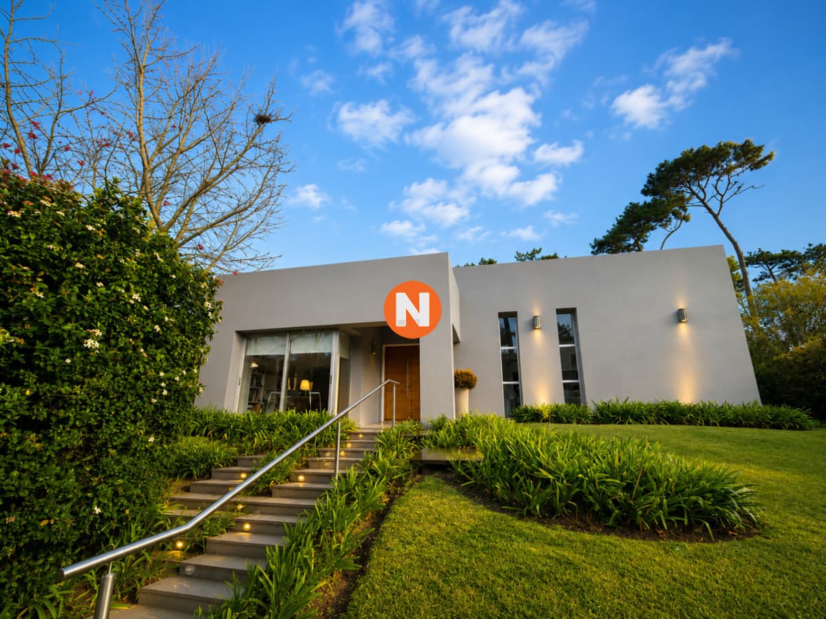 Casa en Venta en La Arbolada - Punta del Este