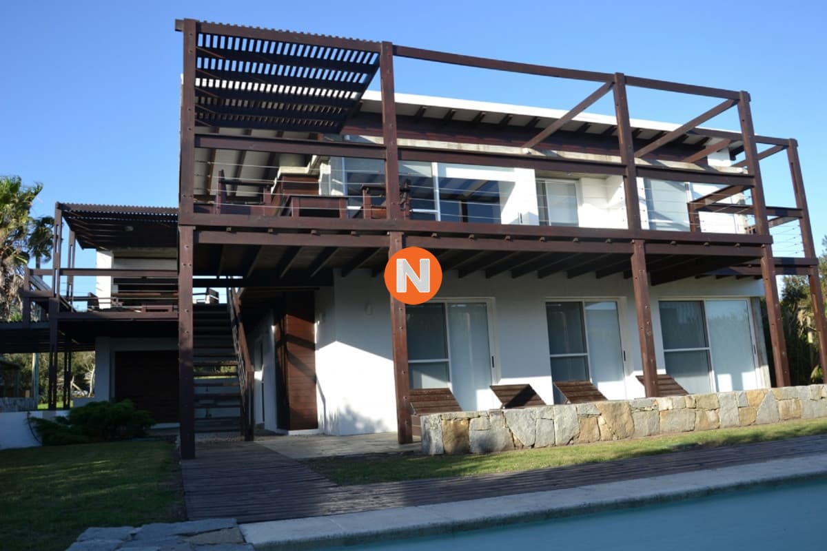 Excelente oportunidad. Hermoso Chalet.