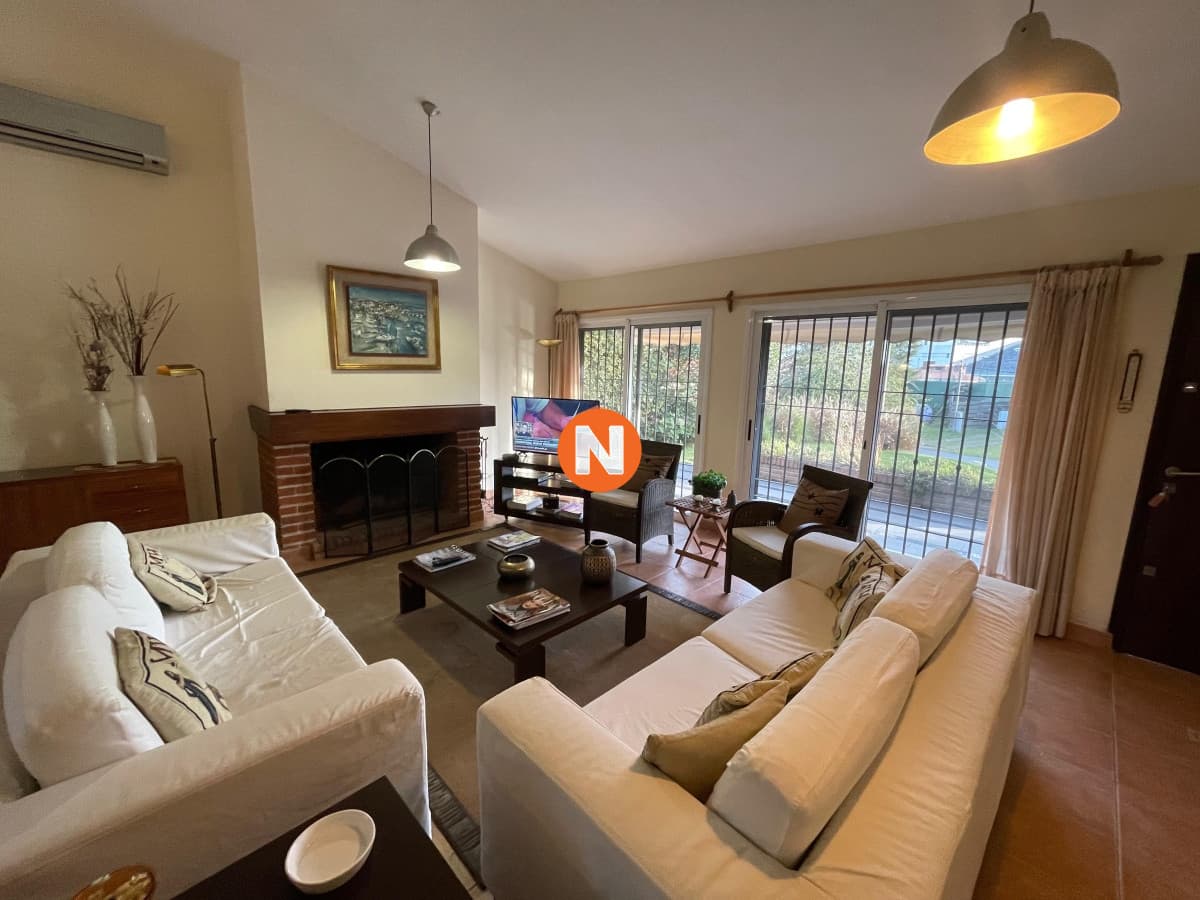 Casa en Venta y Alquiler, Mansa, Punta del Este, 4 Dormitori ...