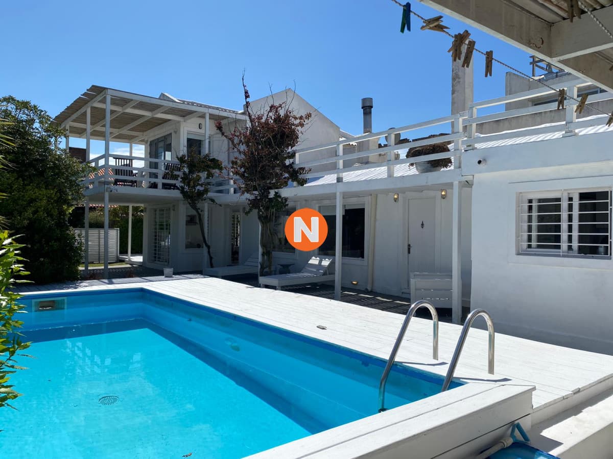 Casa en Venta y Alquiler, La Barra, La Barra, 4 Dormitorios.