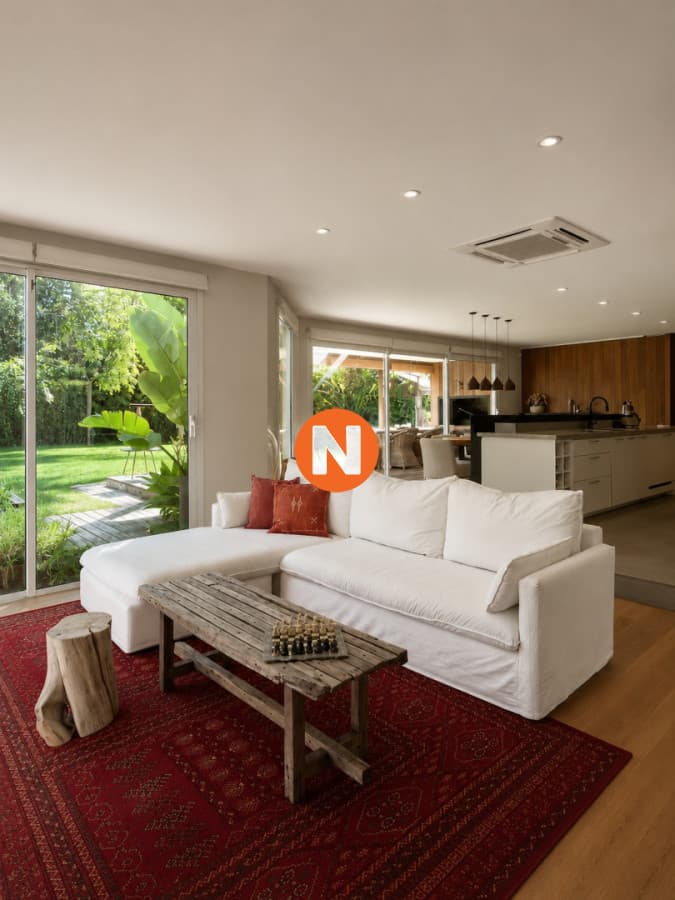 Casa en Punta del Este con Amplio Terreno