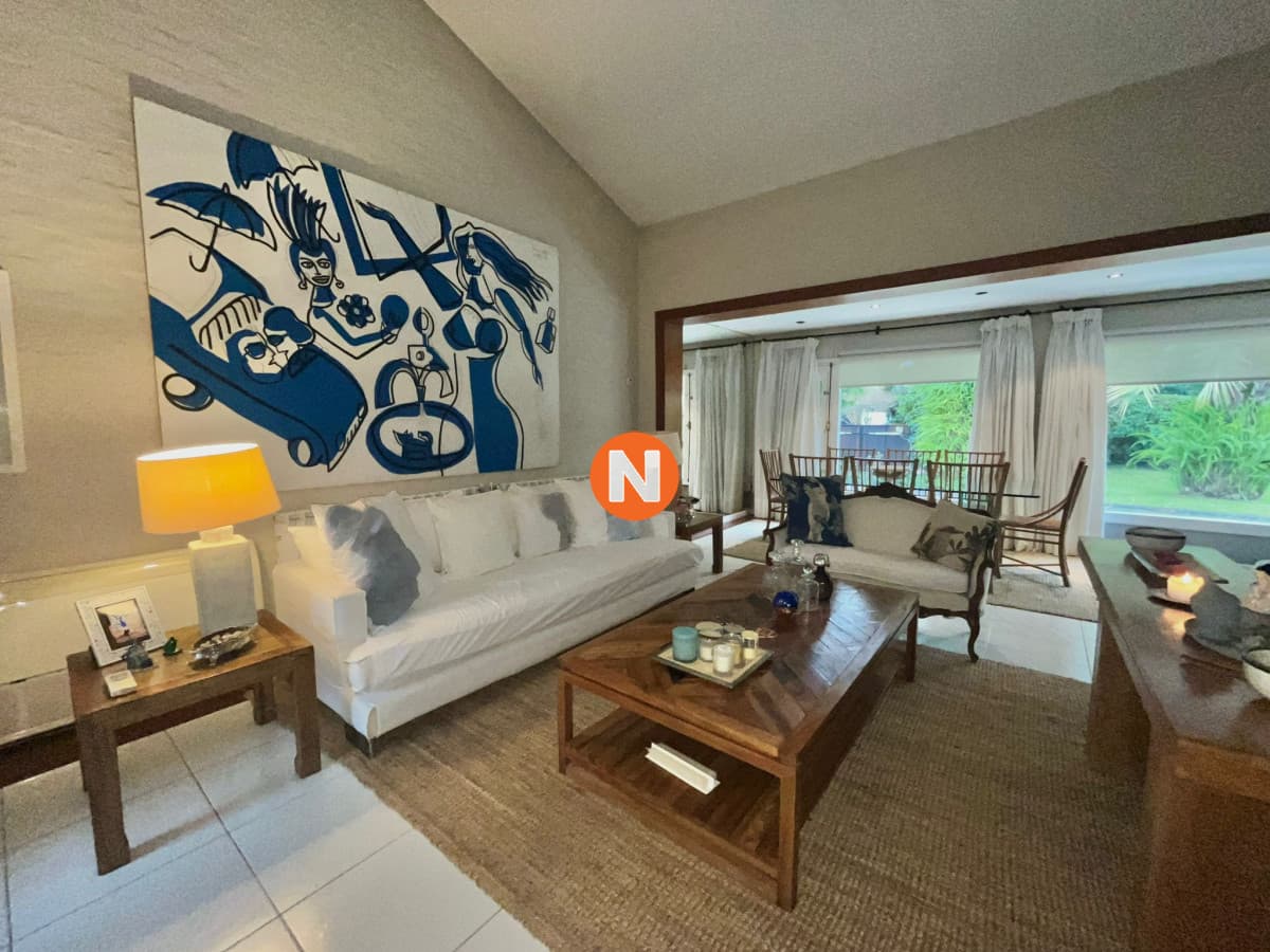 Casa en Venta, Mansa, Punta del Este, 3 Dormitorios.