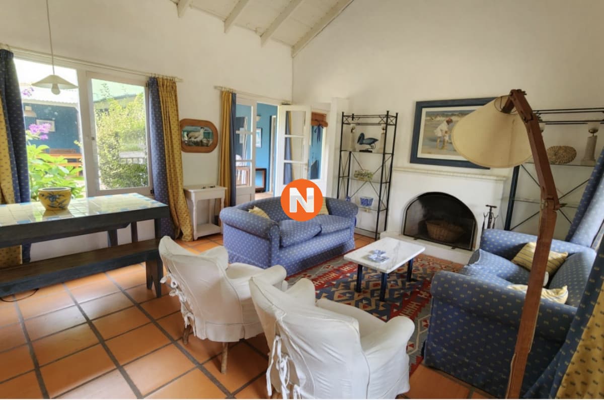 Casa en Altos de Montoya - Espacio y Comodidad