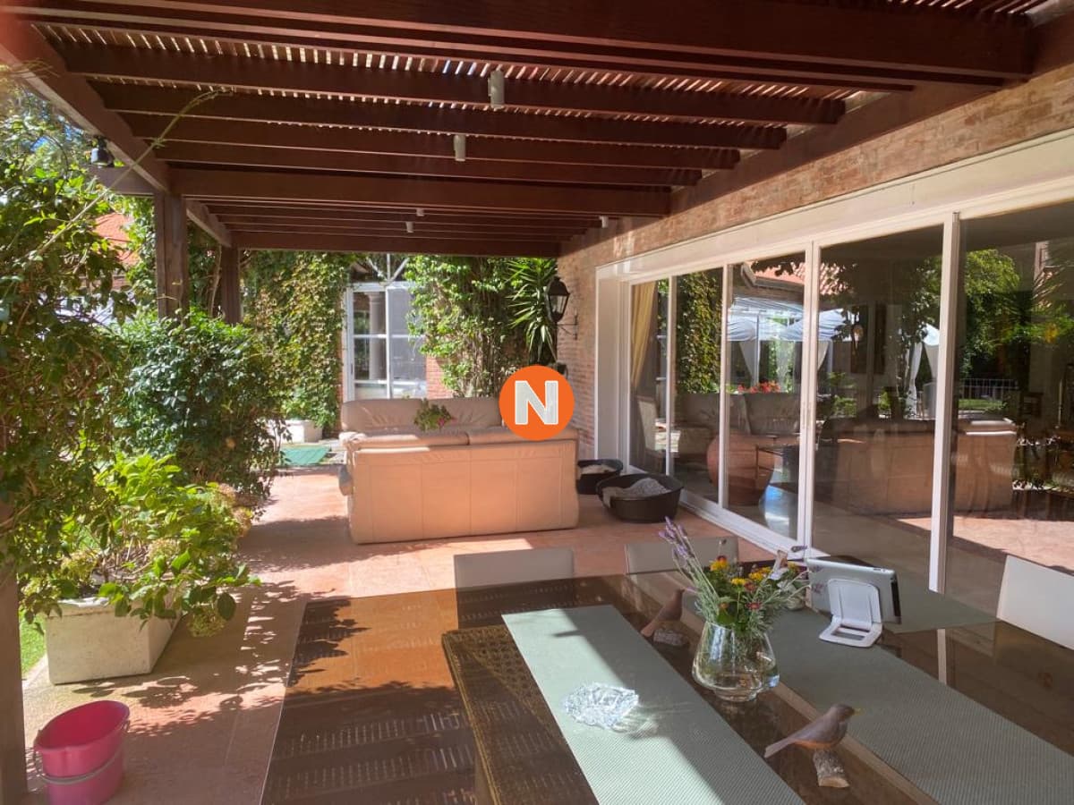 Casa para alquilar de 5 dormitorios en Punta del Este