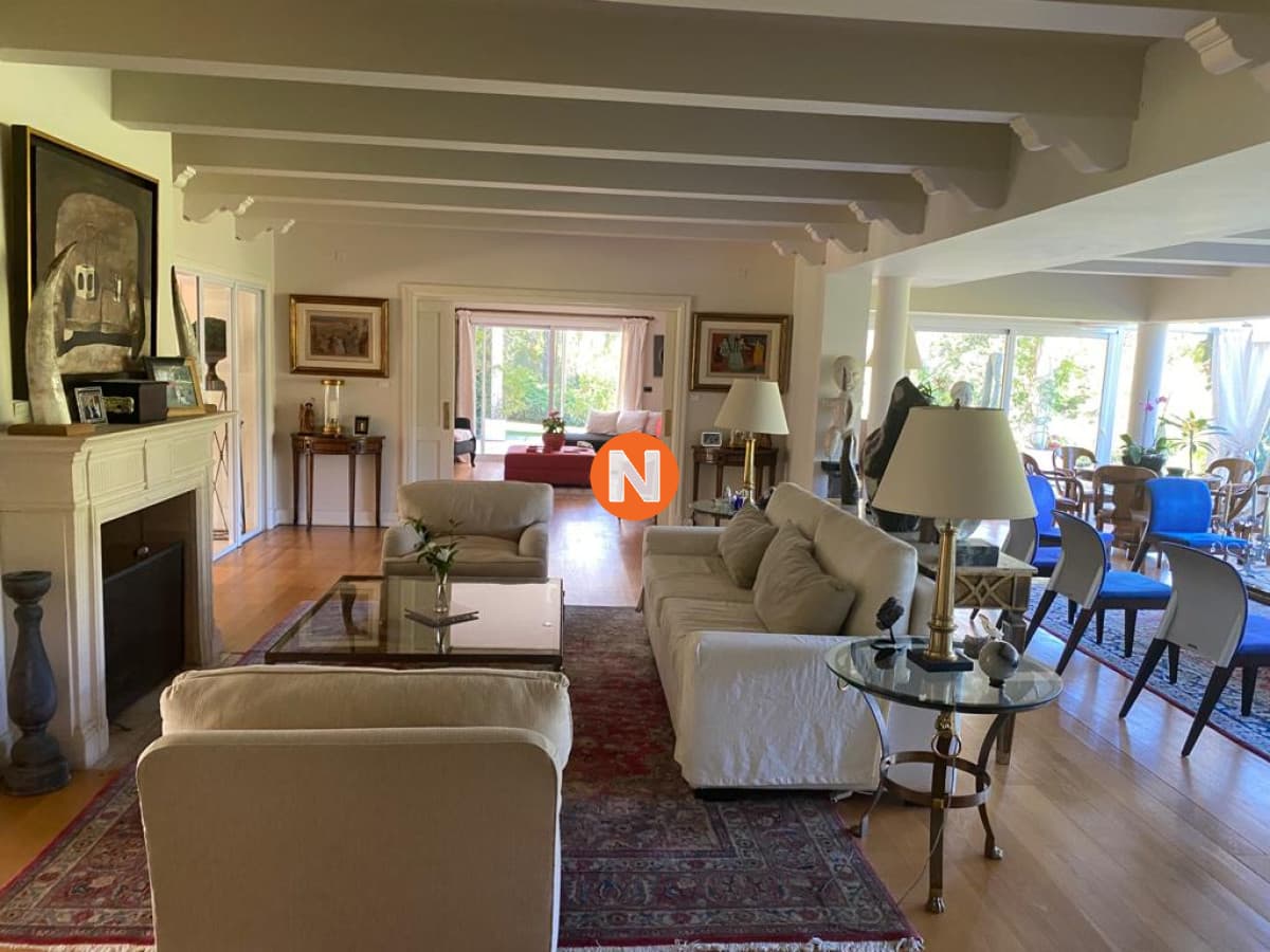 Casa para alquilar de 5 dormitorios en Punta del Este