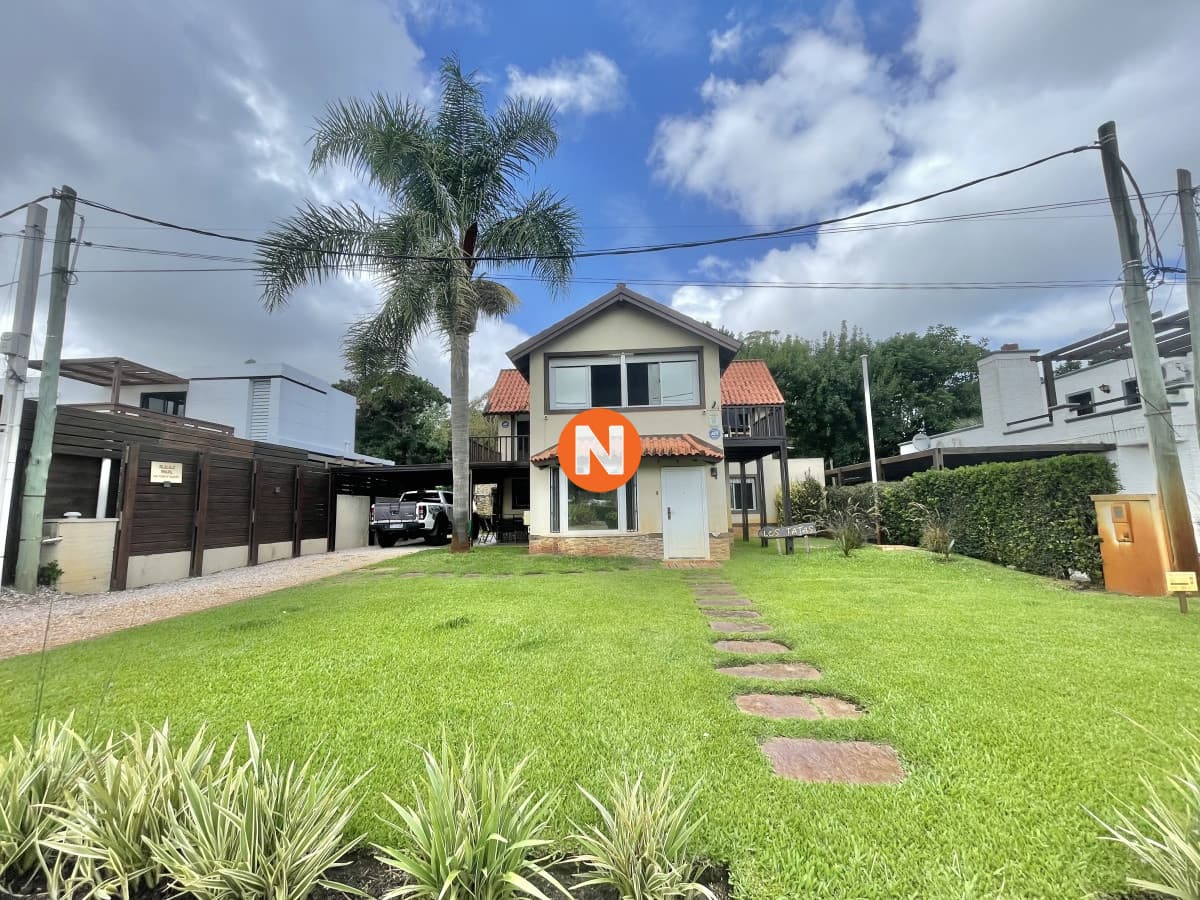 VENTA DE CASA D 4 DORMITORIOS EN MEJOR ZONA DE SOLANAS IDEAL ...