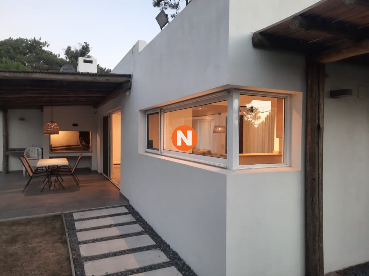 Casa en La Barra: Comodidad y Estilo