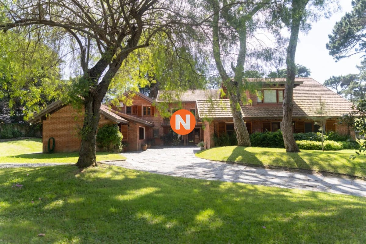 Un Oasis de Elegancia en el Corazón del Golf de Punta del E ...