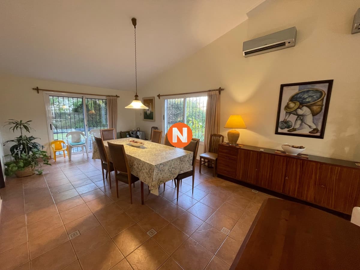 Casa en Venta y Alquiler, Mansa, Punta del Este, 4 Dormitori ...