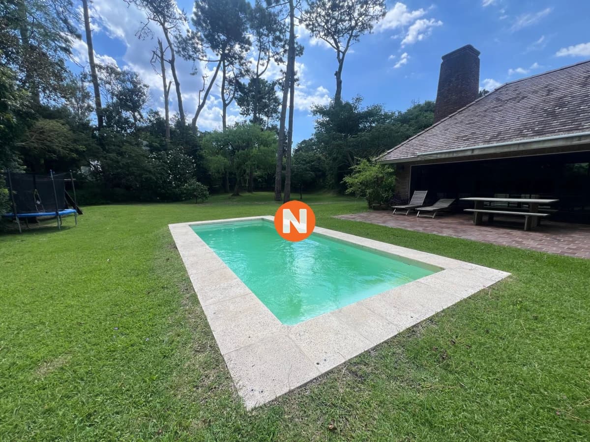 Exclusiva Residencia en la Zona Más Prestigiosa de Punta de ...