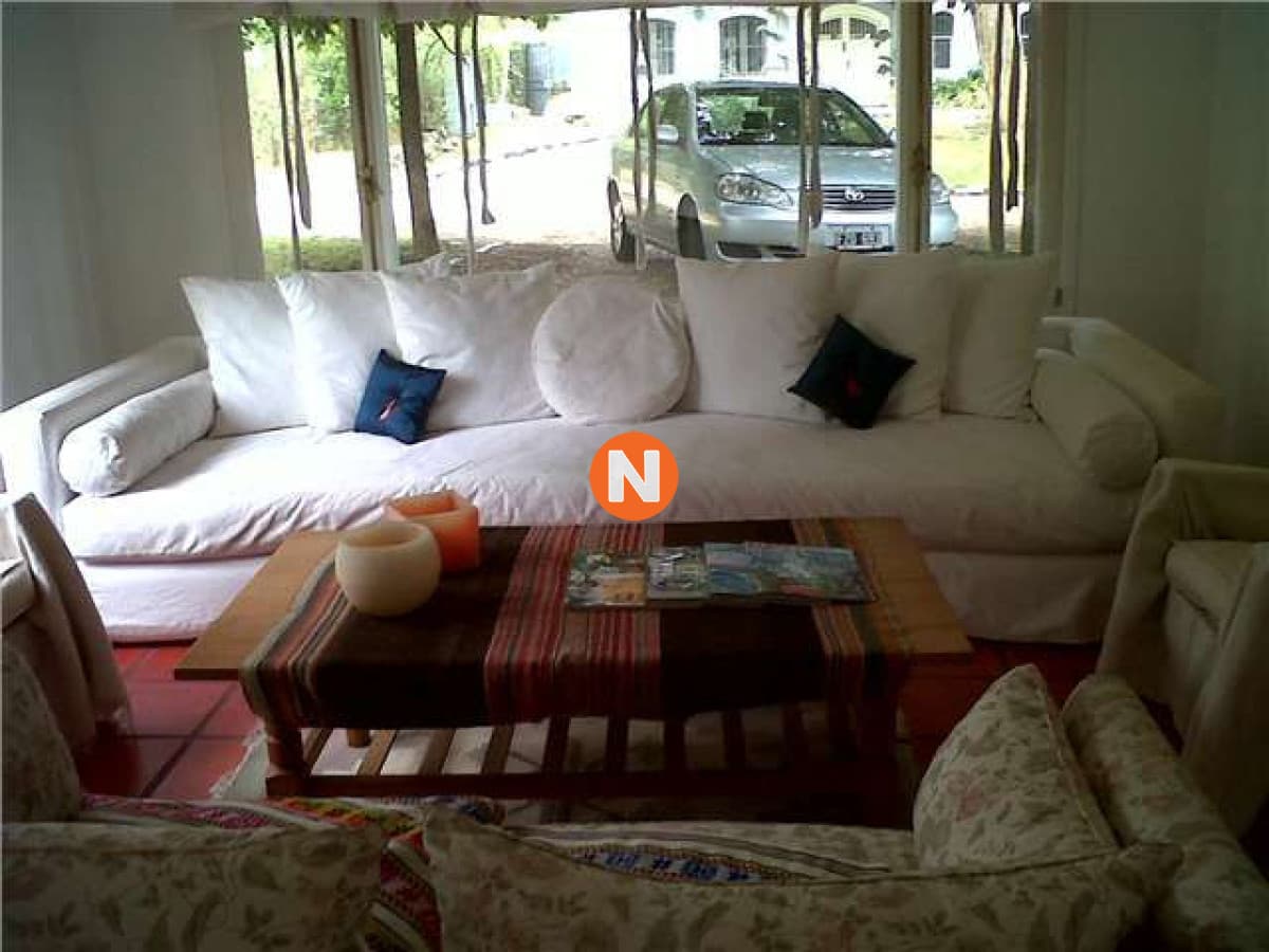 Casa en Venta y Alquiler, La Barra, La Barra, 4 Dormitorios.