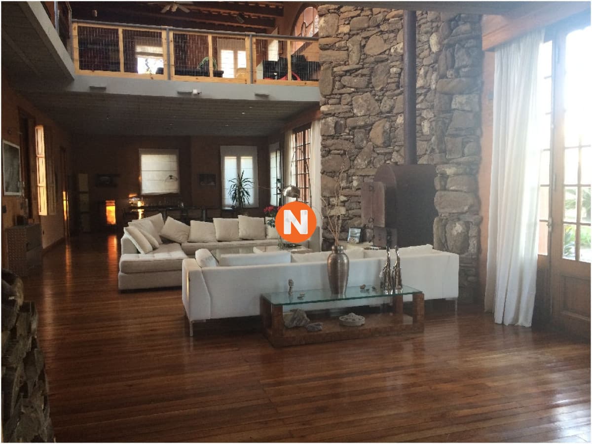 Casa en Venta y Alquiler, Alborada, Punta del Este, 5 Dormit ...