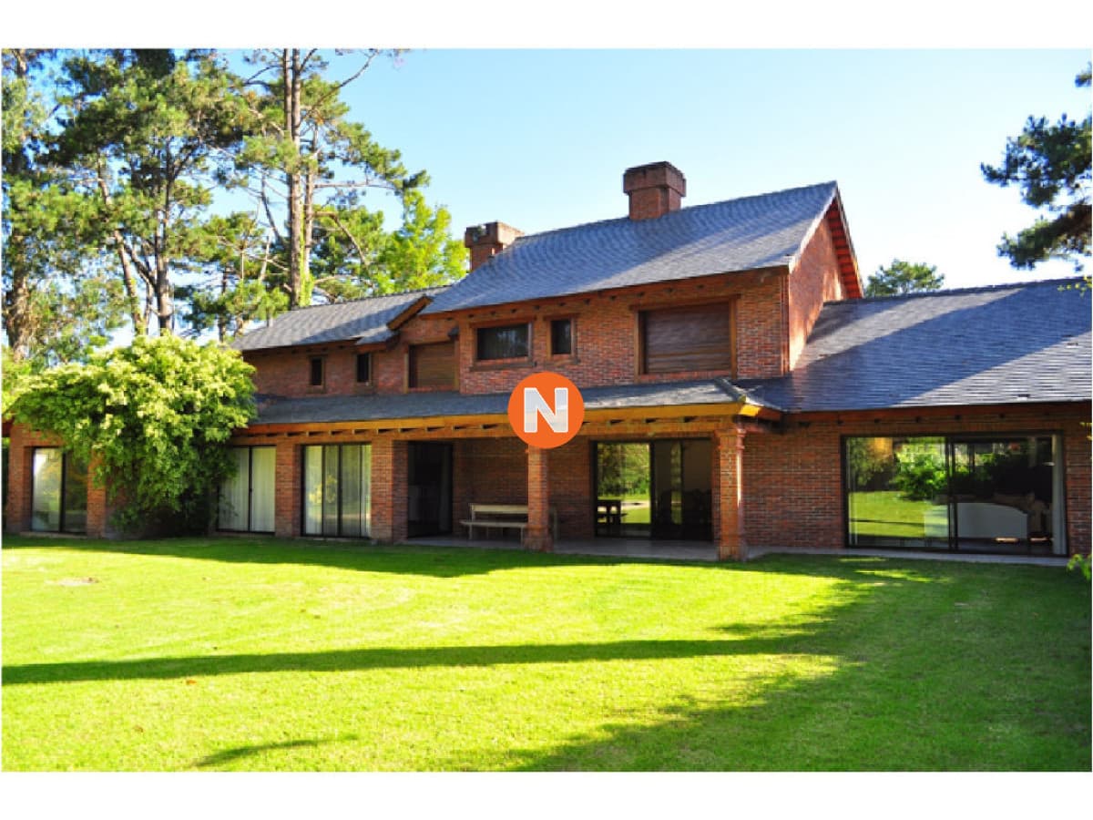 Casa en Venta y Alquiler, Golf, Punta del Este, 4 Dormitorio ...
