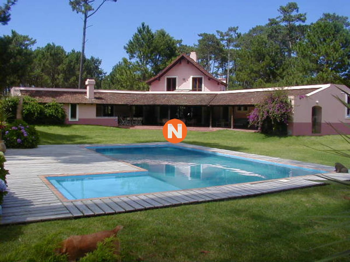 Casa en Venta y Alquiler, Pinares, Punta del Este, 4 Dormito ...