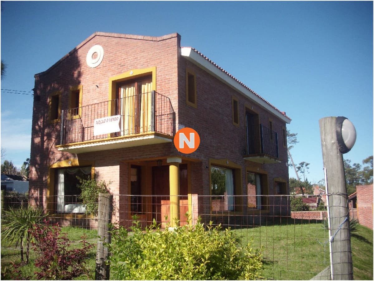 Casa en Venta, Pinares, Punta del Este, 3 Dormitorios.